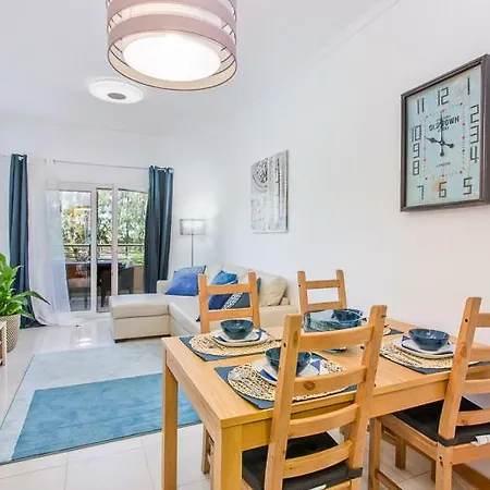 アパート Em Quinta Da Barracuda アルブフェイラ